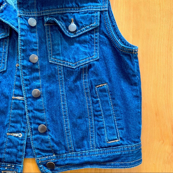 ✨ Forever 21 Denim Vest - M - Picture 3 of 6